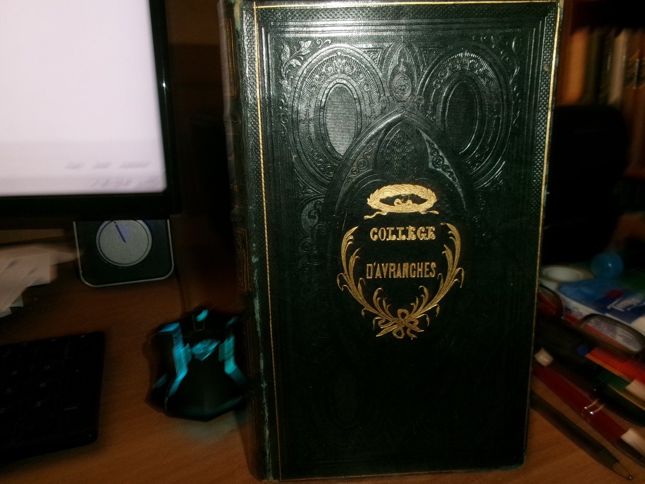 La chimie et ses applications les plus curieuses. M. DUCOIN-GIRARDIN … | Immagine principale