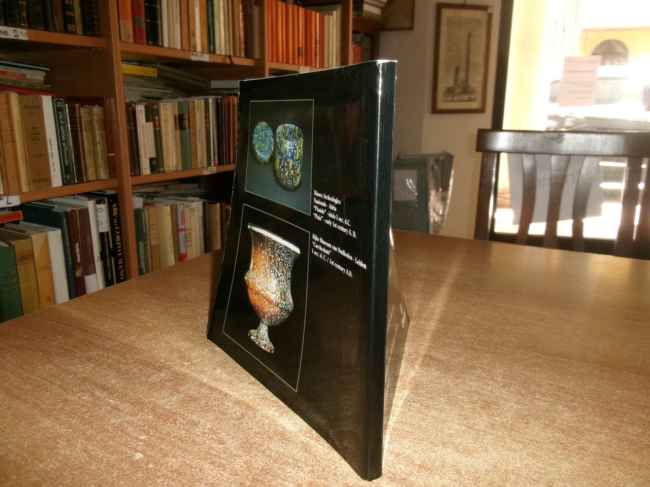 Michele DE Bellis. Cento frammenti di antichi vetri adriesi custoditi …