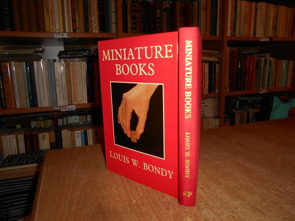 MINIATURE BOOKS. The History from the beginnings in the present …
