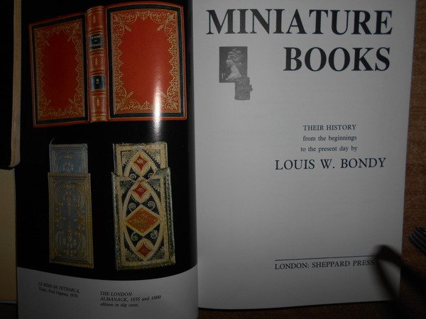 MINIATURE BOOKS. The History from the beginnings in the present …