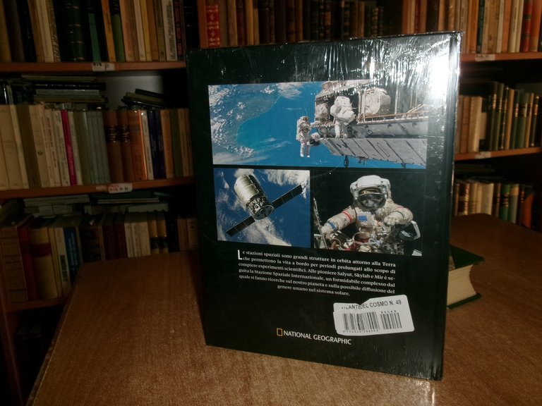 National Geographic - LE STAZIONI SPAZIALI - Atlante del Cosmo …