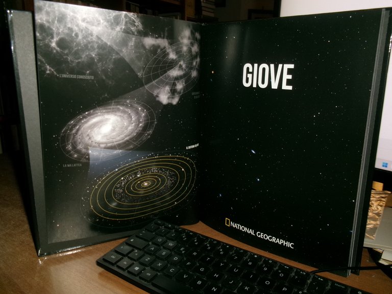 National Geographic. GIOVE - Atlante del Cosmo. RBA, 2018