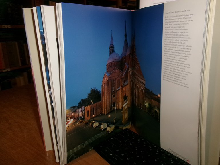 PADOVA Città d' Arte e di luce. SEBASTIANO SCATTO 2001
