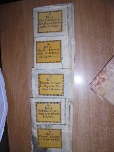 Raccolta di carte geografiche stampate su lino non datate del …