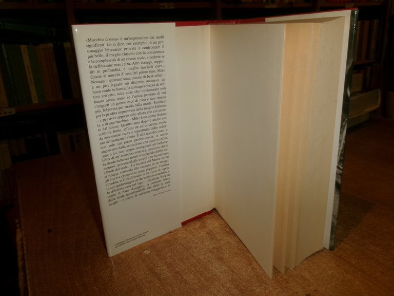 STEPHEN KING. Mucchio d' Ossa una storia d' amore maledetta …