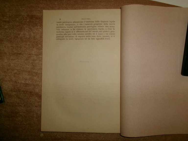 Sviluppo storico della MEDICINA LEGALE pel Dottor VITTORIO JANOVSKY