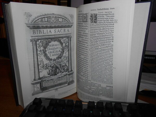 THE PLANTIN PRESS (1555-1589). A Bibliography of the Works printed …
