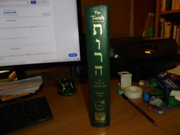 THE TORAH. A WOMEN'S COMMENTARY