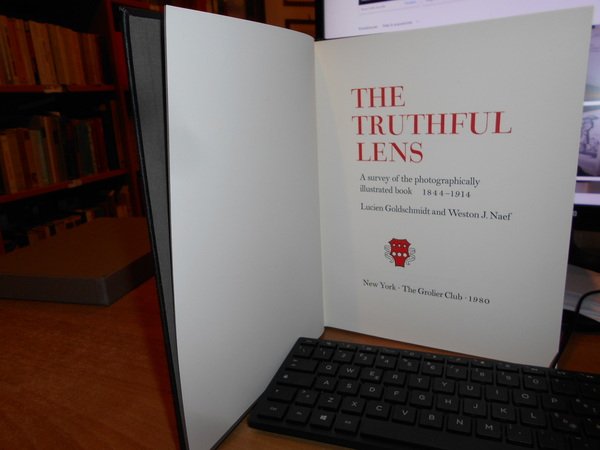 The Truthful Lens, A survey of the photographiclly illustrated book …