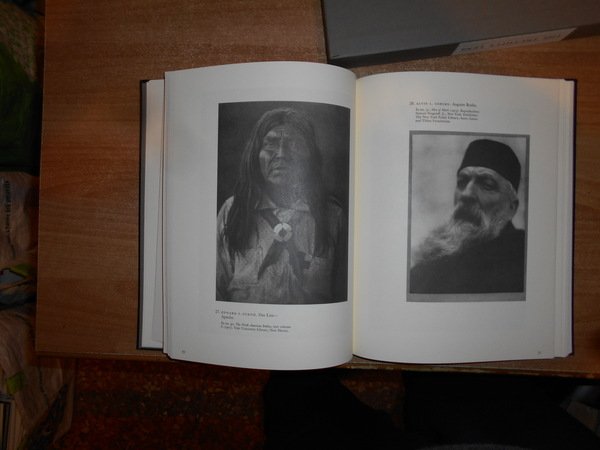 The Truthful Lens, A survey of the photographiclly illustrated book …