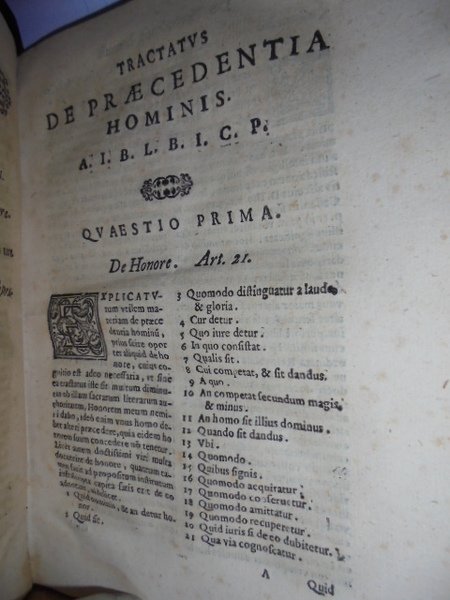 Tractatus de praecedentia hominis. Authore d. Io. Baptista Leonellio Bartholino …