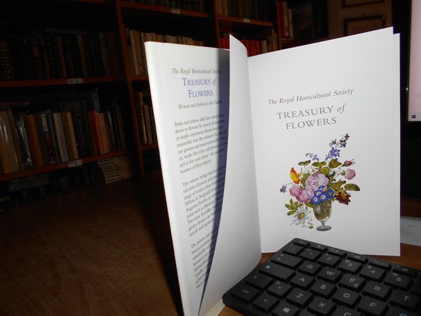 Treasury of Flowers. Writers and Artist in the Garden