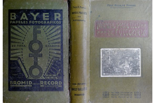 Manual Práctico y Recetario de Fotografía. Traducido del italiano por …