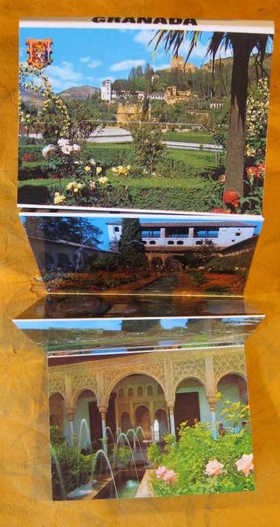 Granada: Generalife - Accordion Postcard Book