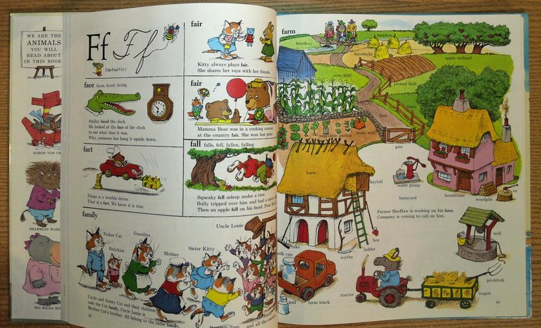 Richard Scarry's Storybook Dictionary