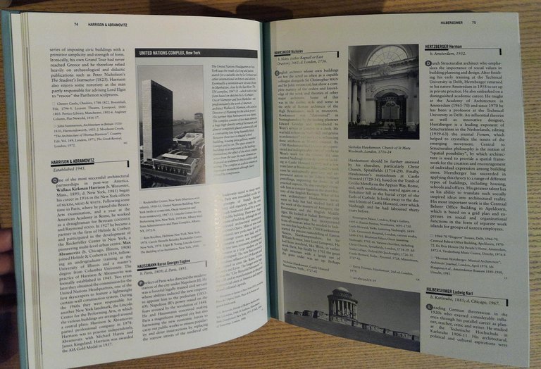 The Illustrated Encyclopedia of Architects and Architecture