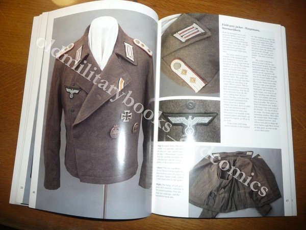 ARMY PANZER UNIFORMS IN COLOUR PHOTOGRAPHS