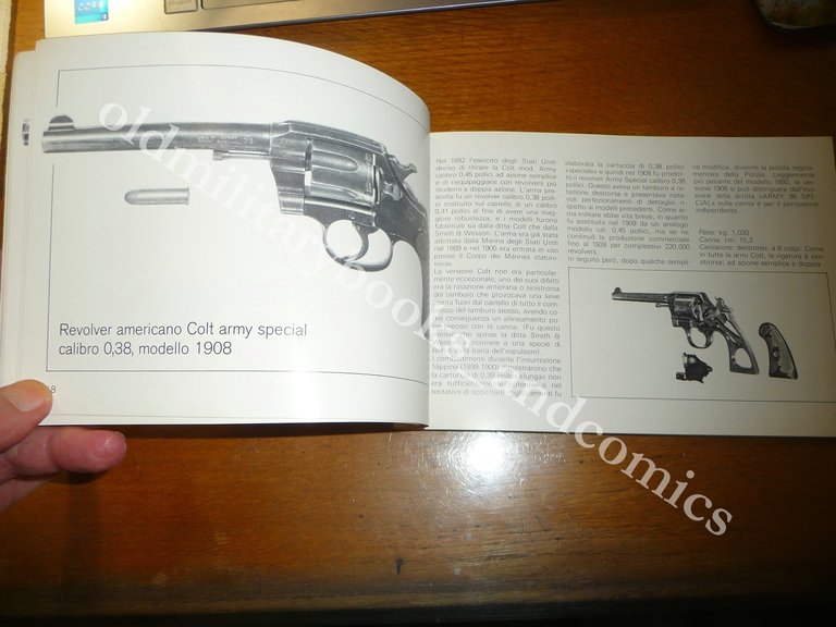 PISTOLE E REVOLVERS MILITARI 1900/45 I.V. HOGG 1979 II^ Ed. | Immagine Gallery 4