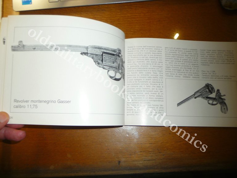 PISTOLE E REVOLVERS MILITARI 1900/45 I.V. HOGG 1979 II^ Ed. | Immagine Gallery 5