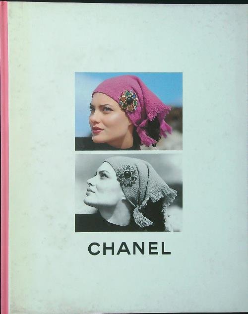 Chanel Boutique. Collection Automne-Hiver 1995-96