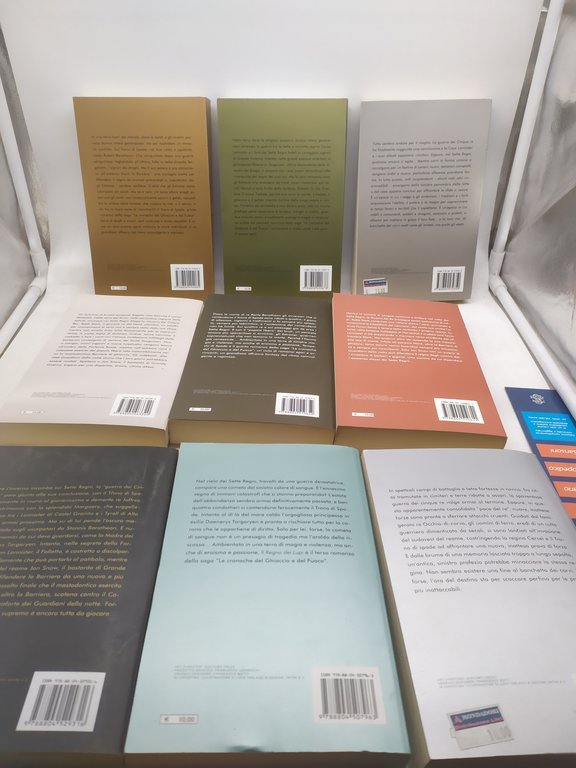 9 volumi george r.r. martin oscar mondadori