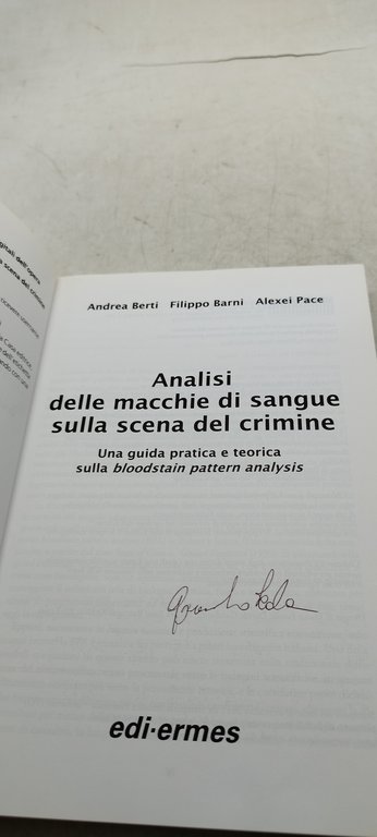analisi delle macchie di sangue sulla scena del crimine