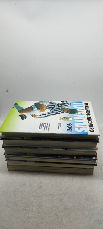 annuario bianconero 1982-83-89-90-91-92-93-94-95 6 volumi