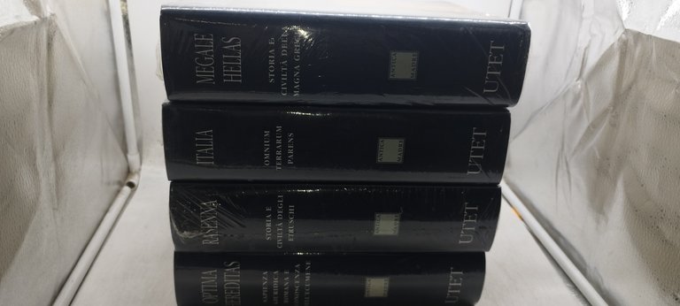 antica madre utet 7 volumi 4 sigillati