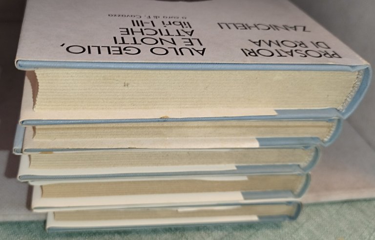 aulo gellio le notti attiche 5 volumi zanichelli | Immagine Gallery 4