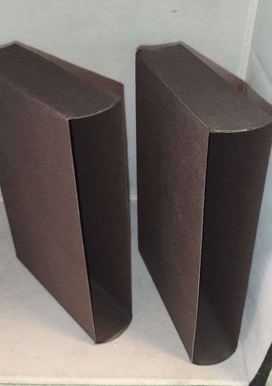 bertol breht poesie 1918-1933 /1933-1956 2 volumi einaudi i miillenni