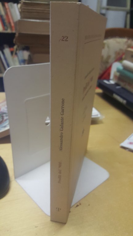 biblioteca della nuova antologia profili del'900 storici magistrati militanti polistampa