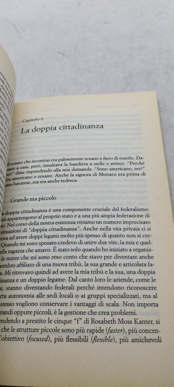 charles handy l'epoca del paradosso dare un senso al futuro
