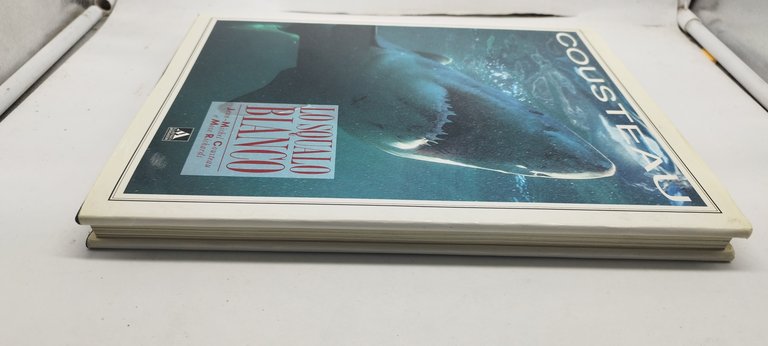 cousteau lo squalo bianco illustrati mondadori