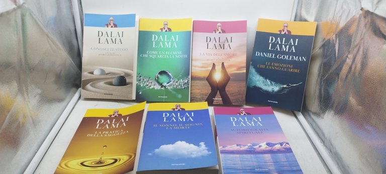 dailai lama maestro di vita 21 volumi mondadori