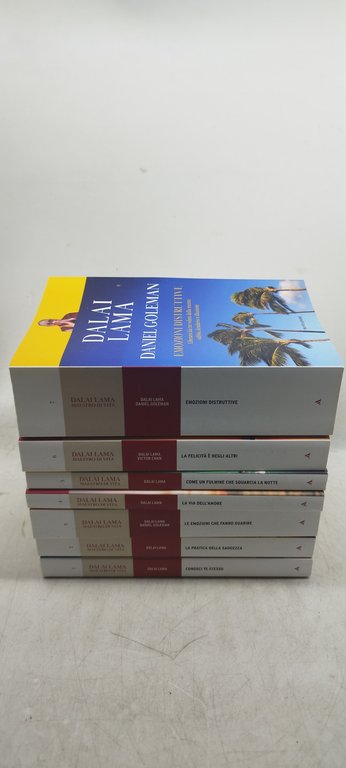 dailai lama maestro di vita 21 volumi mondadori