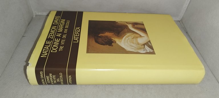 donne ai margini tre vite del XVII secolo laterza | Immagine Gallery 4