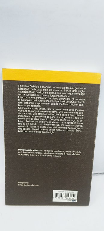 gabriele le mandorle e l'azzurro | Immagine Gallery 3