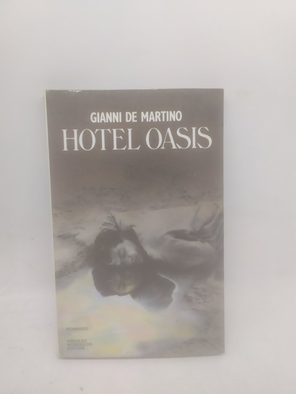 gianni de martino hotel oasis mondadori 1988