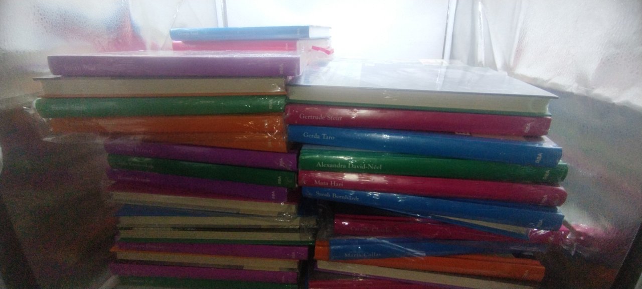 grandi donne rba 60 volumi chiusi nel cellophane