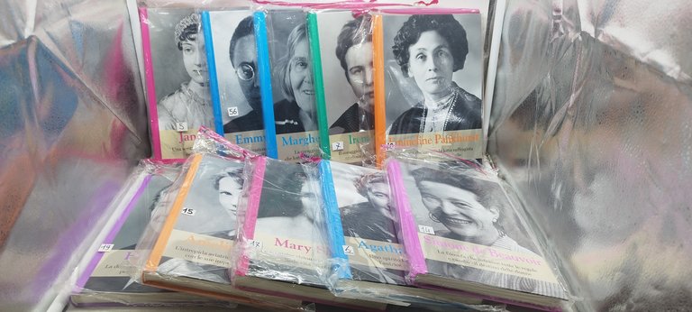 grandi donne rba 60 volumi chiusi nel cellophane