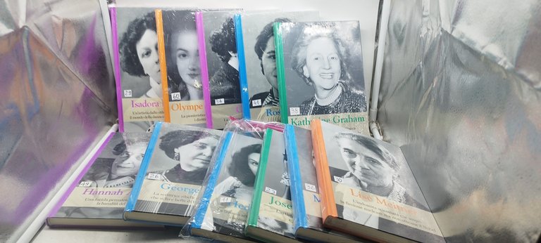 grandi donne rba 60 volumi chiusi nel cellophane