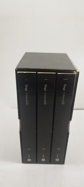 hugo i miserabili con uno scritto di charles baudelaire