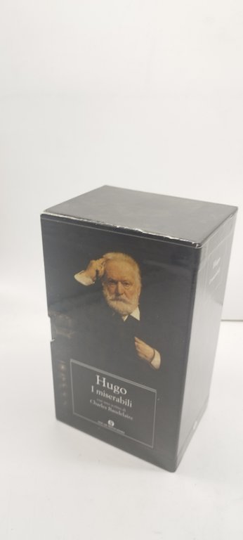 hugo i miserabili con uno scritto di charles baudelaire