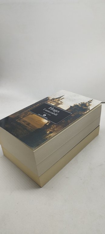 hugo i miserabili con uno scritto di charles baudelaire