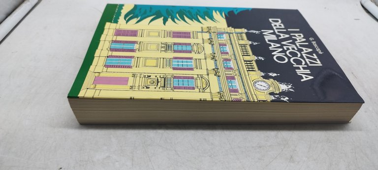 i palazzi della vecchia milano hoepli