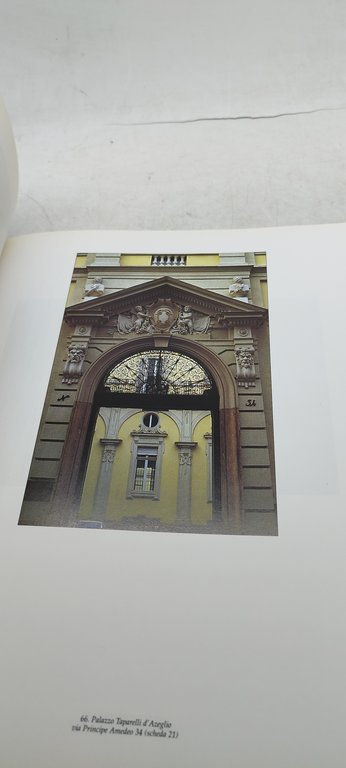 il grande libro dei cortili a torino