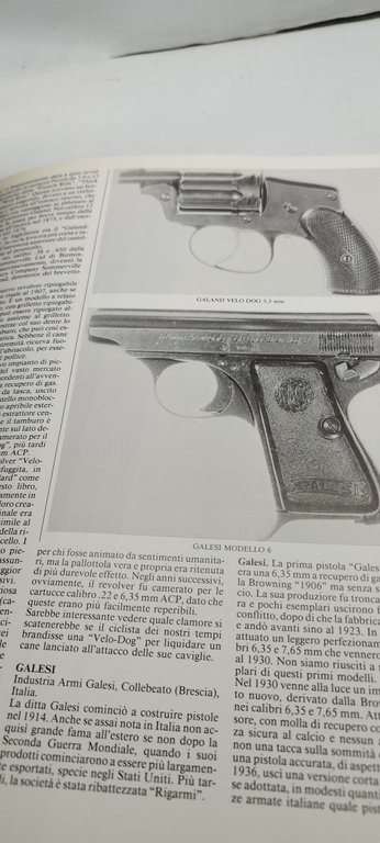 il grande libro delle pistole di tutto il mondo