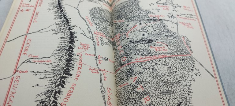 j.r.r. tolkien lo hobbit biblioteca adelphi 47