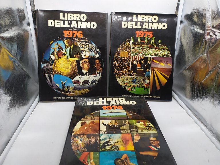 l'ibro dell'anno dal 1974 al 1984 11 volumi deagostini