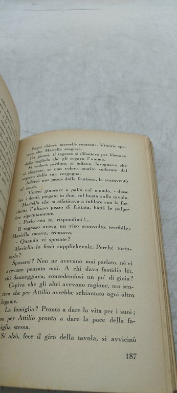 l'uomo senza volto clarice tartufari